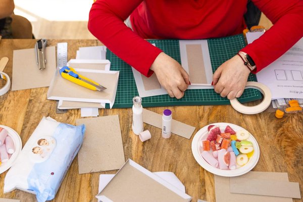 Cartes de vœux de luxe : éclats artistiques en papier plié